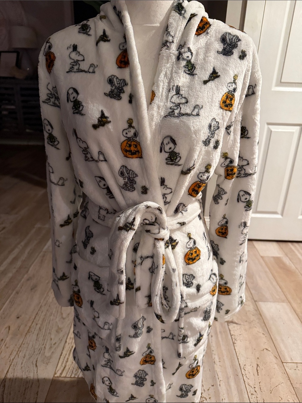 Peanuts White Plush Snoopy Halloween Robe with Orange Pumpkin Accents